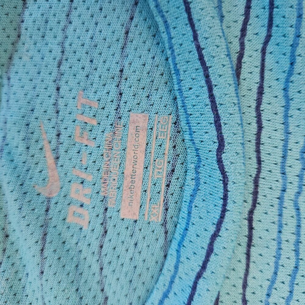 Nike Dri-Fit XXL Breathable Workout T-Shirt filled with micro holes barely worn
